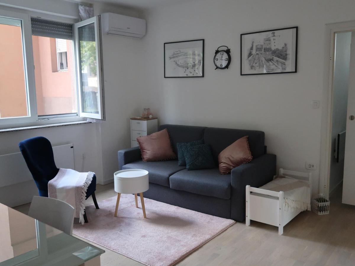 Runa Zagreb Luaran gambar